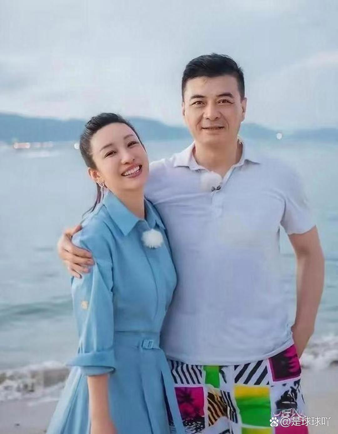 建斌当众说秦海璐老公丑，没想到秦海璐直接一句怼回去，全场都安静了。秦海璐眼睛都没眨，说，我老公是丑，