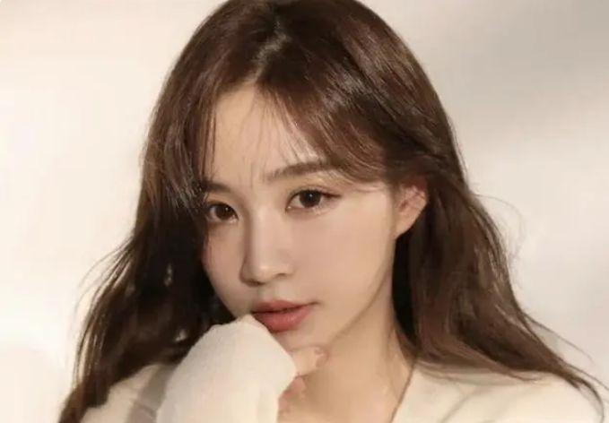 “<em>国民老公</em>”王思聪的前任女友，那位集美貌与财富于一身的网红界女王—雪梨朱宸慧，