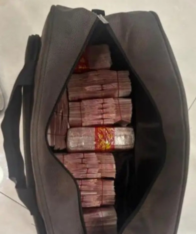 “活该她发财！”6月14日，浙江一夫妻给顾客洗完车后，捡到一个装有40万现金的手