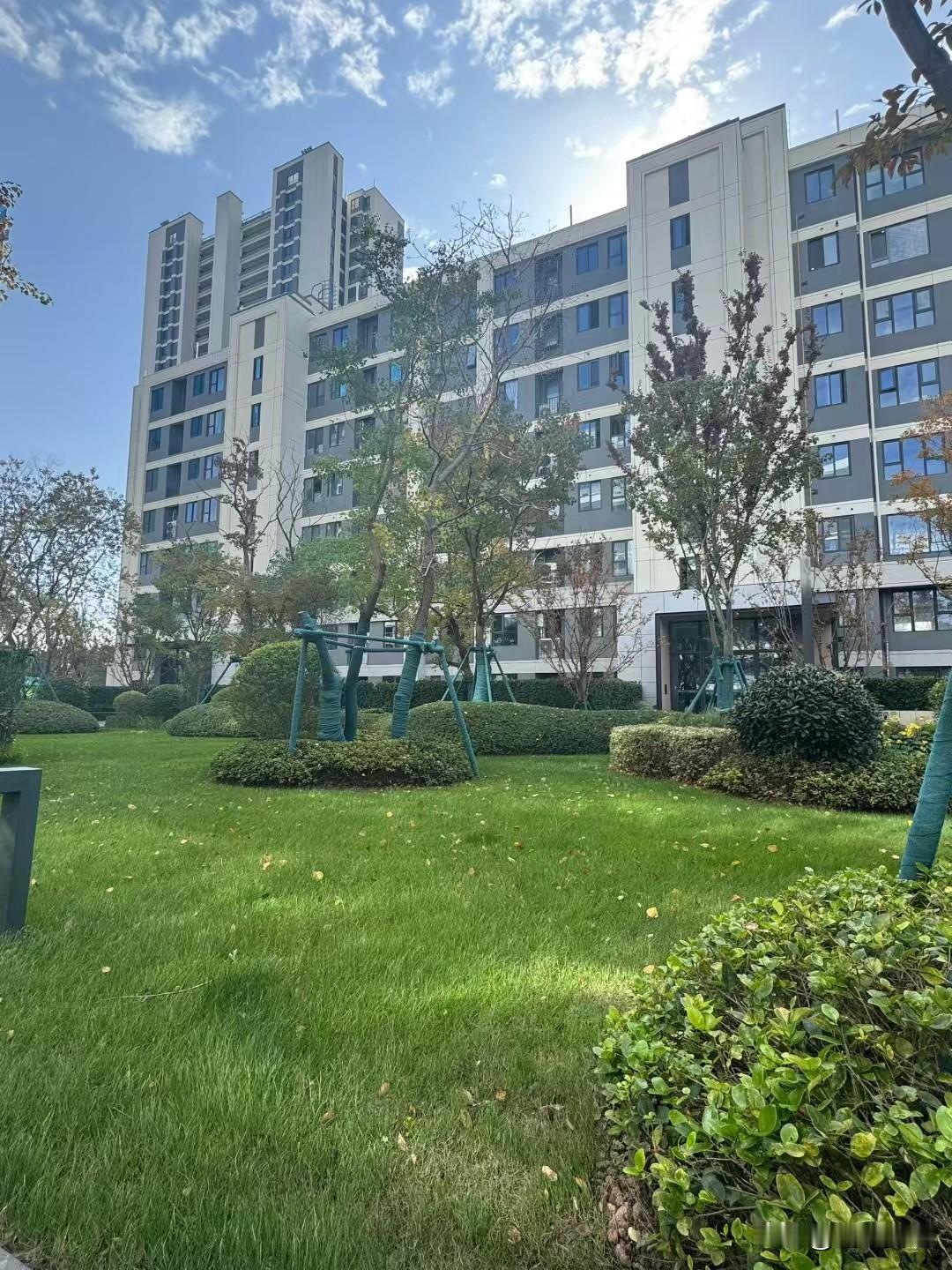 冬日生活打卡季打卡万科昆仑上观，名字起的大气，小区品质不错。