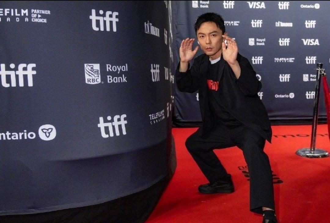 谁还记得李连杰银幕儿子？谢苗凭拳头打回大银幕，多伦多观众喊疯了！还记得《新少林