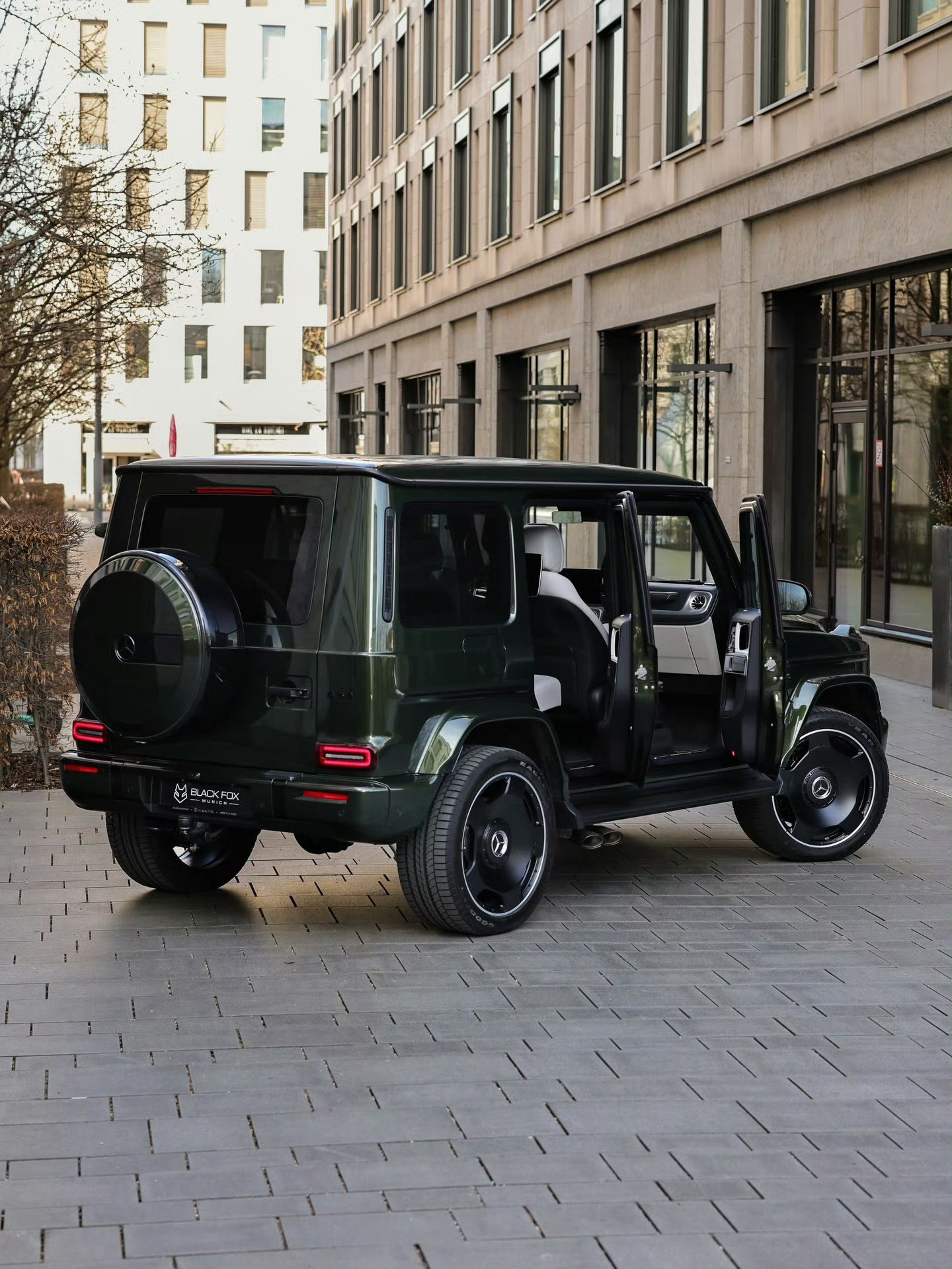 梅赛德斯–AMGG63