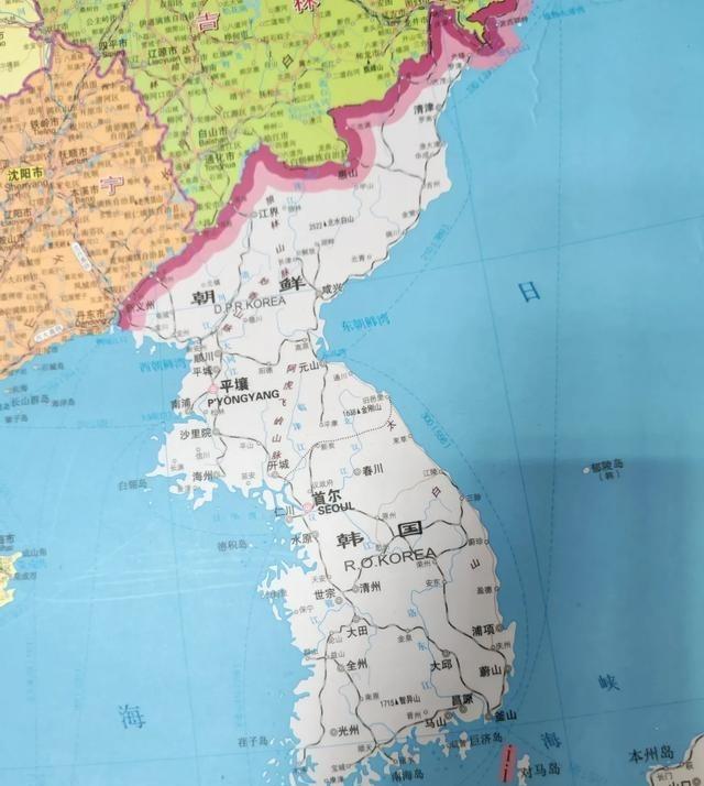 二战结束，朝鲜半岛一分为二：一个真穷，一个真富，唯物主义早已给出答案。7