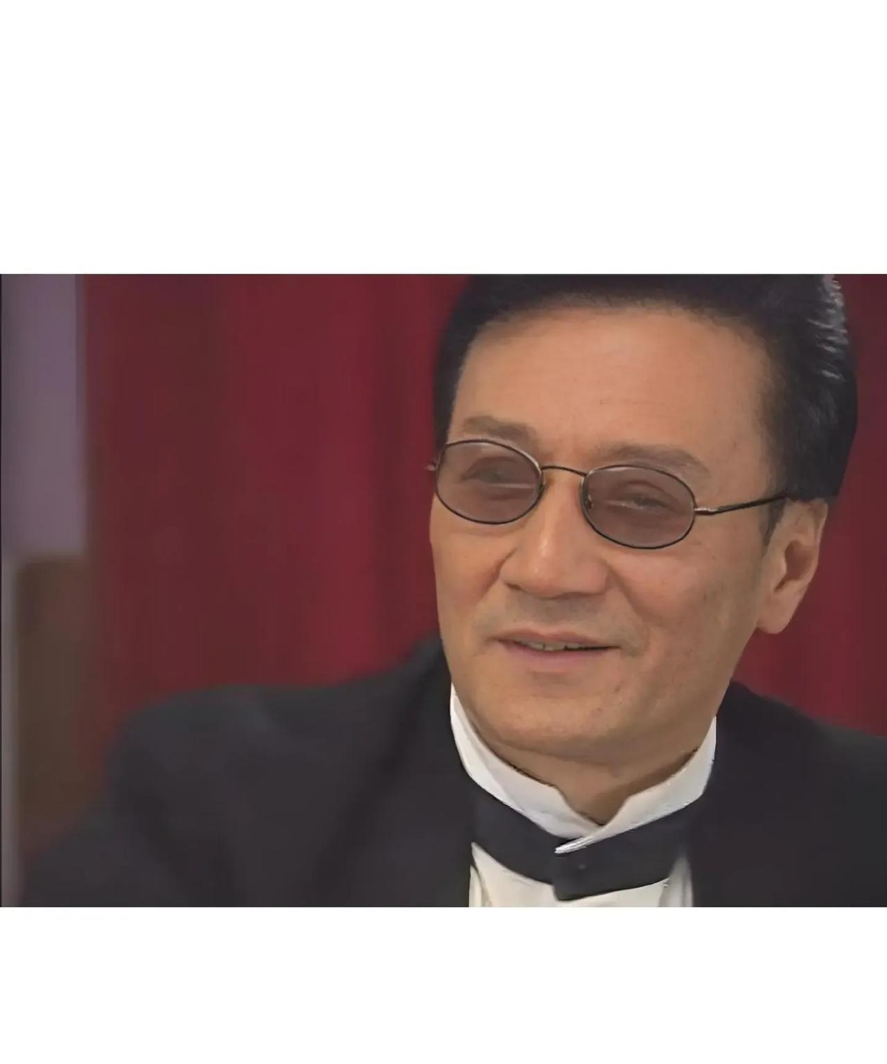 贪官是多会装清官？我家乡有个副市长达到影帝水平。此君的名字我不能说出来，否则大家