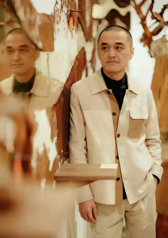 “身家上亿”的北京协和医学院博士冯唐，语出惊人：“只有穷人，才会痴迷技术，只有笨