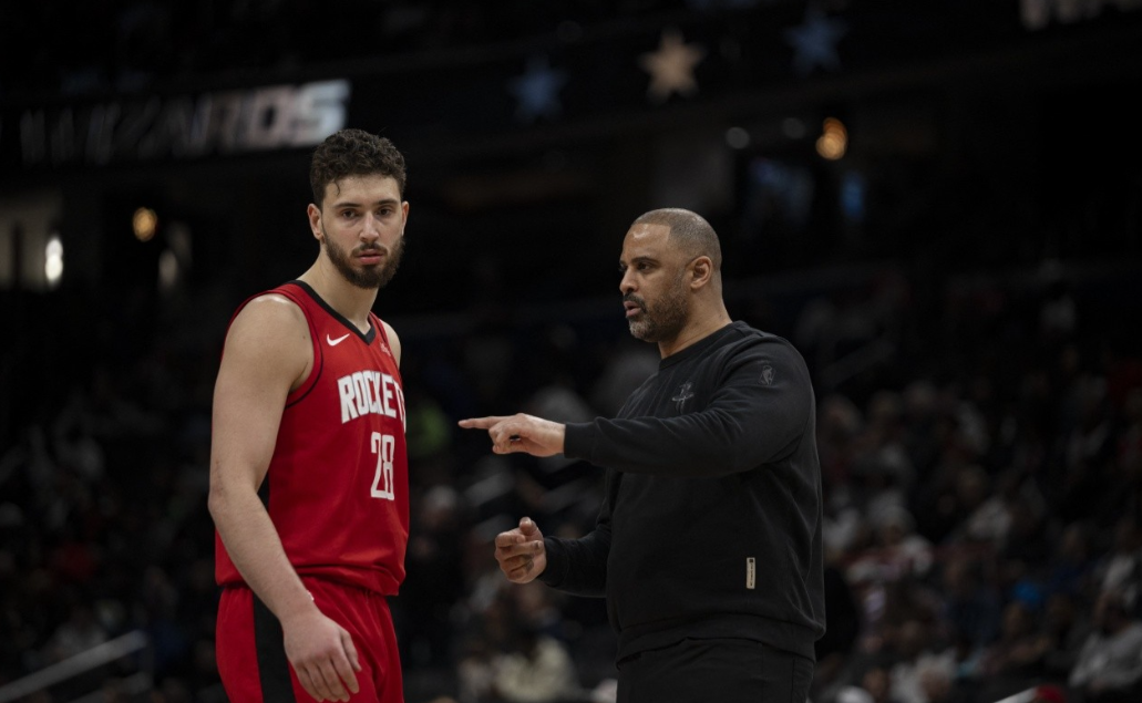 火箭输掉季后赛第一场，因为这4名主力球员的表现太差，乌度卡气得脸都红了！1、