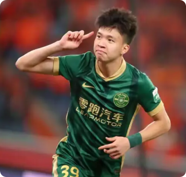 王钰栋千万别直接去五大联赛，没那实力。某位前国脚推荐的法兰克福，本赛季排名德甲第