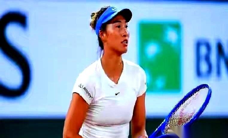 聊中国女网，绕不开一个名字：郑钦文。但很多人没看明白，为什么非得是她？你去看