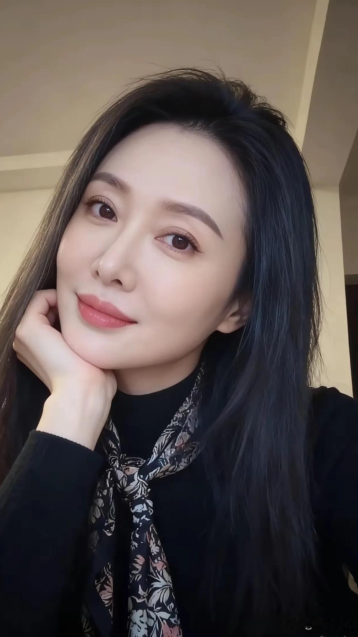 不用活的太明白，做个快乐自在的人，看淡所有的人和事，惜我者惜之。弃我者弃之