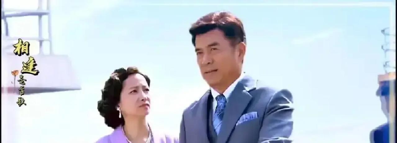 黑衣男不是老公，谣言白赚3亿点击廖京生自己出来把话挑明：病床上那位只是合作