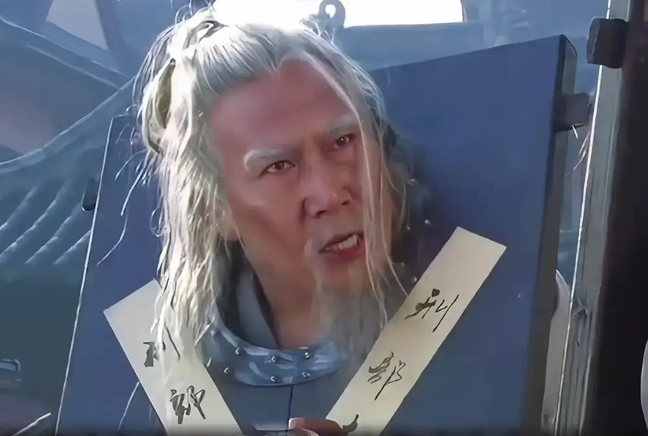 有网友问，李善长都77岁了，已经那么老了，为什么朱元璋还是不肯放过他？因为50多岁的李善长，在老朱眼