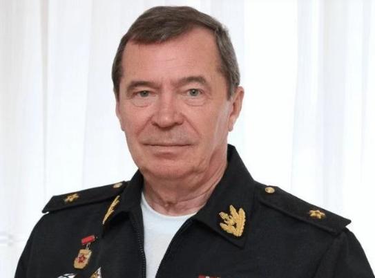 1988年，美国9500吨军舰挑衅苏联3000吨的护卫舰，却没想到，苏联舰长博格