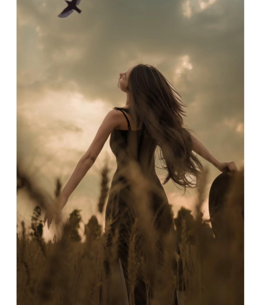 一个很有名的心理学家曾说:千万不要太相信女人，抱着睡觉是可以的千万不要太相信