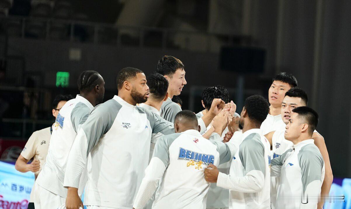 北京首钢急需弱队止血！今晚北京首钢迎战江苏肯帝亚，江苏男篮战绩仅1胜12负，北京