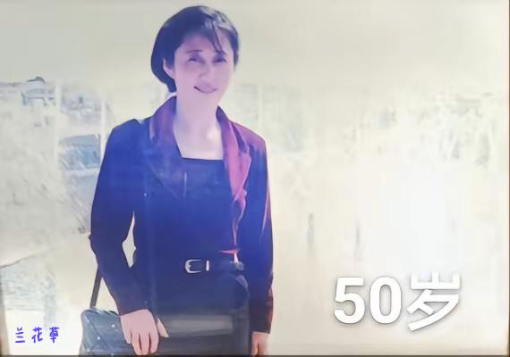 50岁的女人这气质，这气场，太美了！（图源网络，网友妈妈）