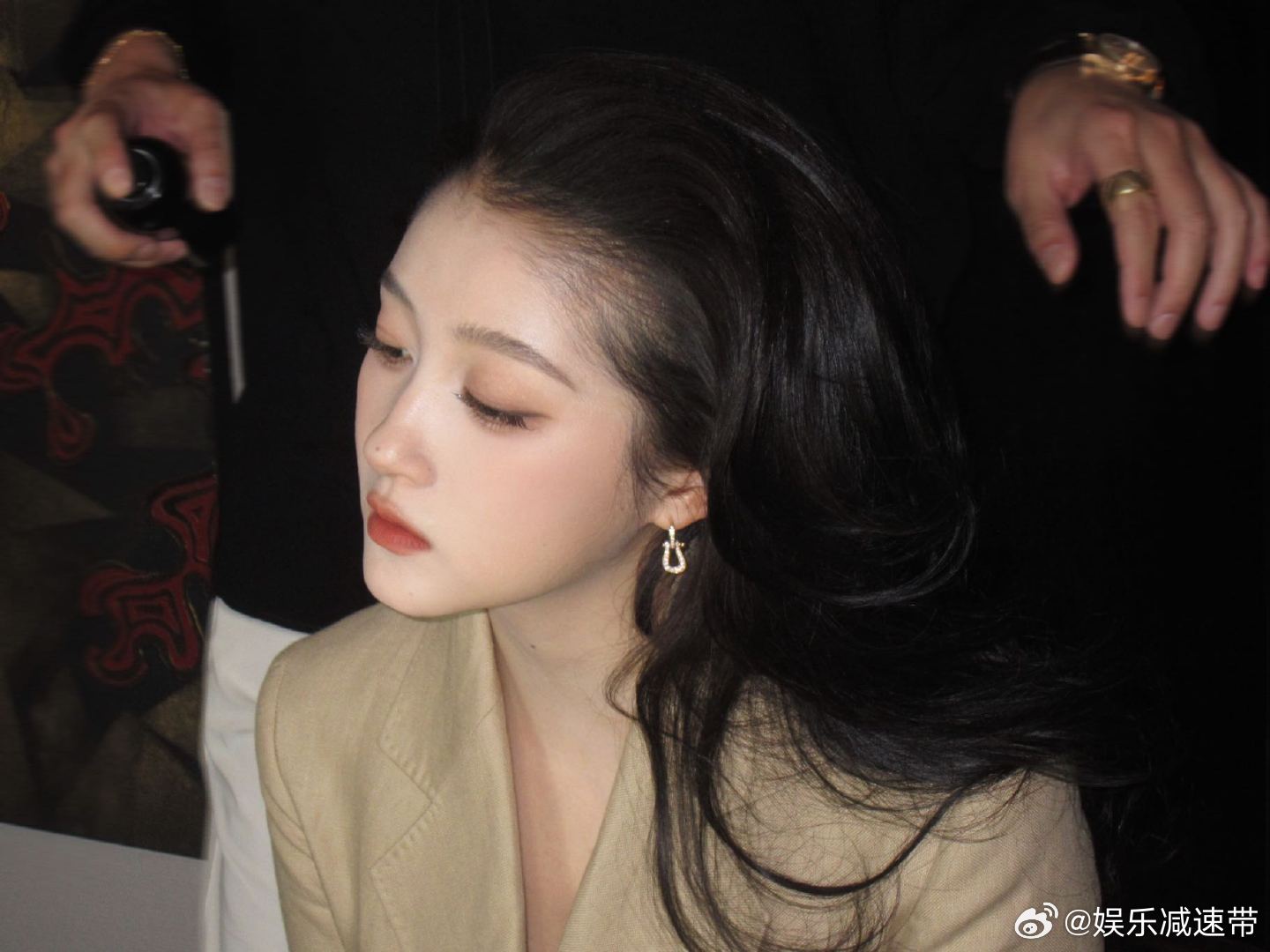 关晓彤职场穿搭教科书关晓彤早这么穿就好了哇塞！关晓彤新解锁的职场穿搭太可了。