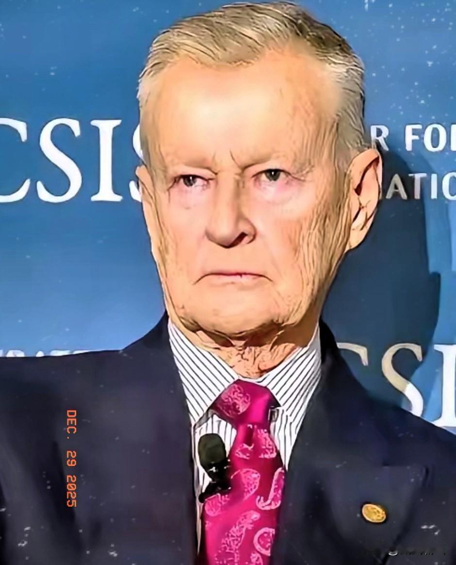 从特朗普对我们中国的无奈，让我想起一个顶级的战略家，此人是布热津斯基，他当初说，