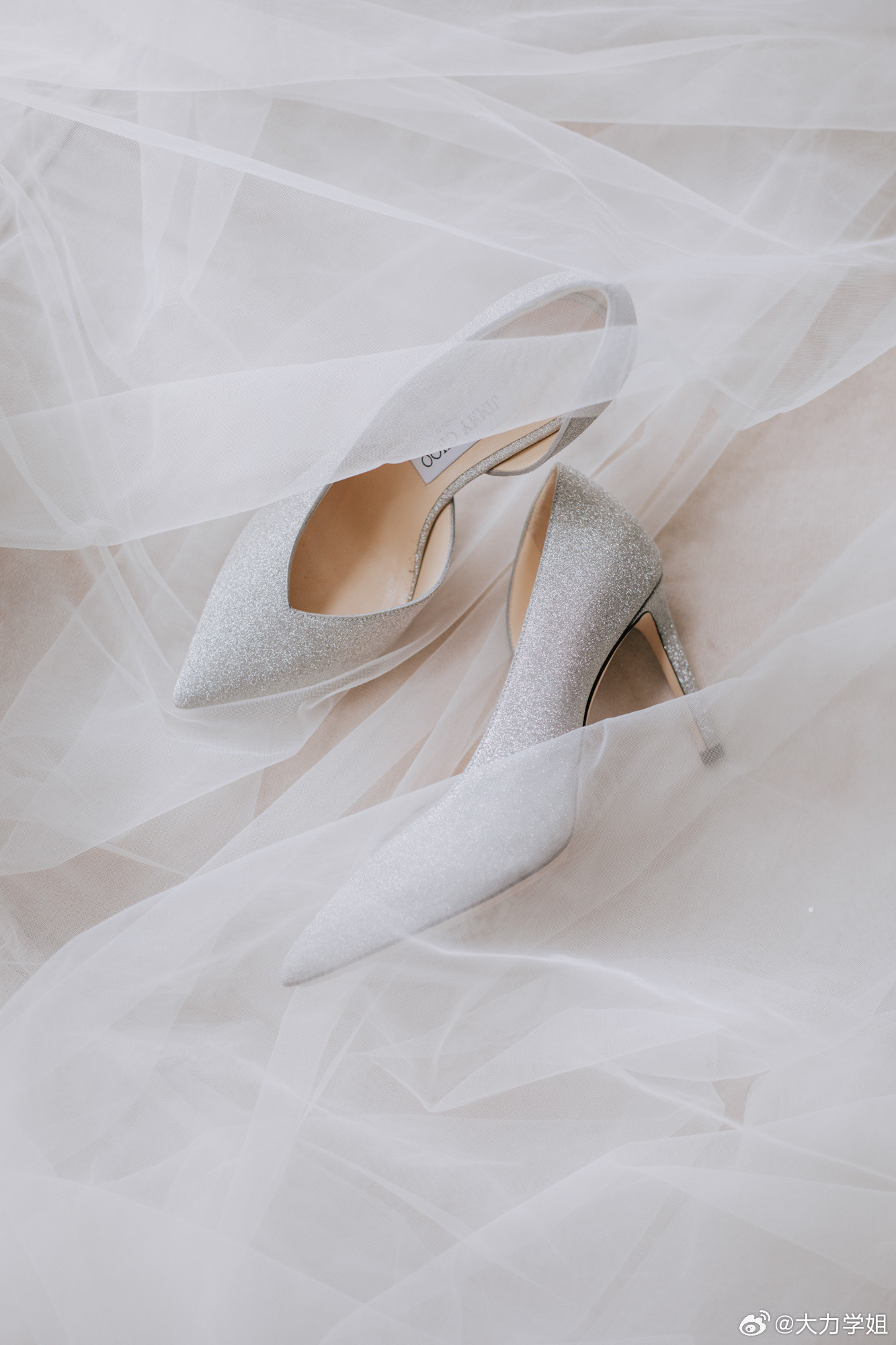 今年要把我这双JimmyChoo穿回本当婚鞋穿一次真是太可惜了就算是帮姐妹们避雷