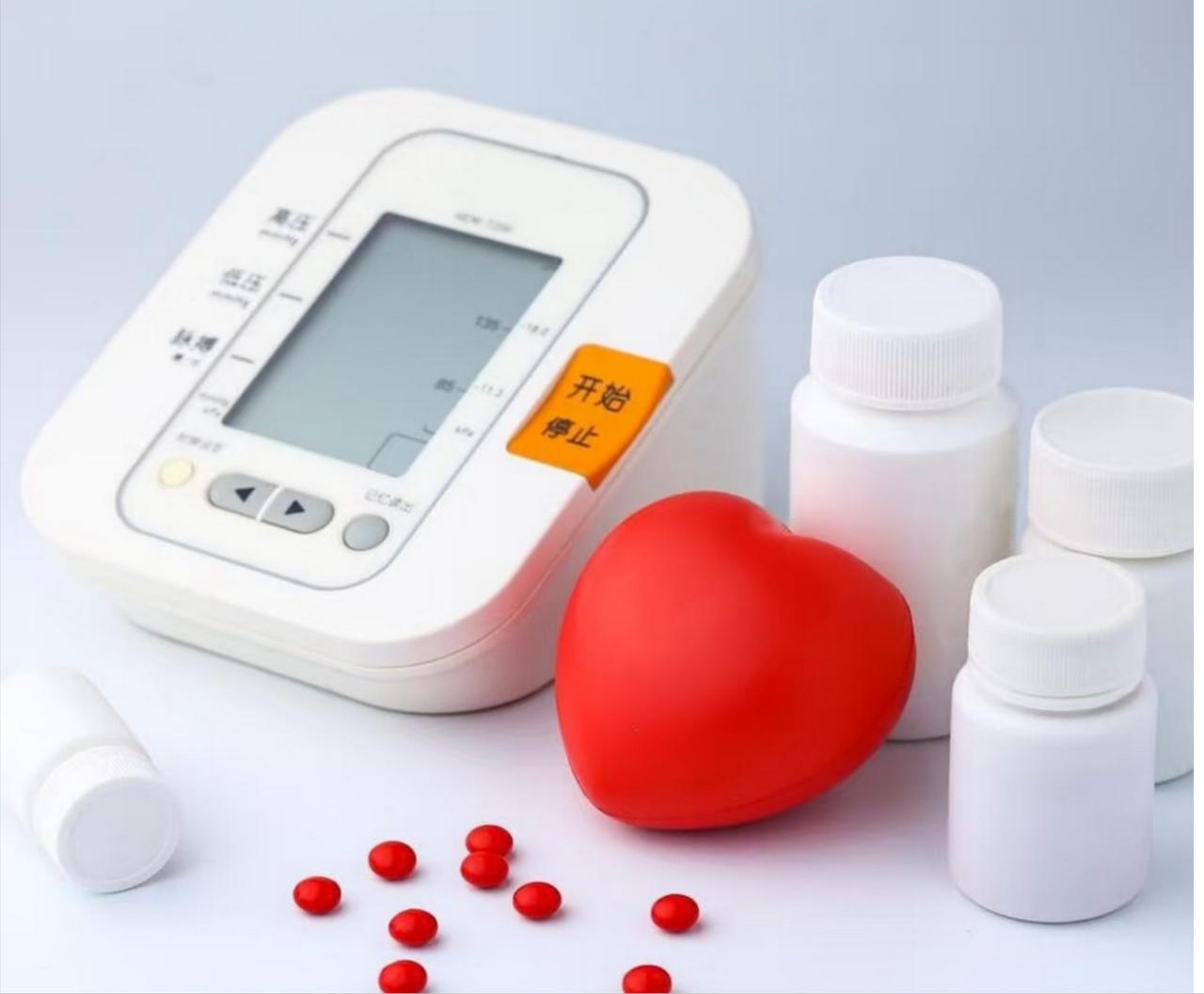 降压药饭前吃还是饭后吃？医生：牢记5个原则，否则等于白吃每天准时吞下那颗小药片