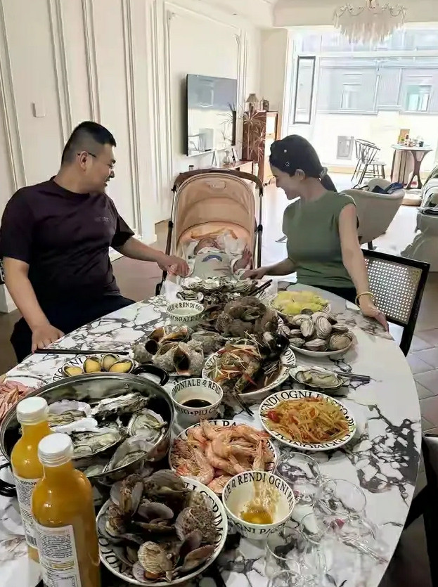 夫妻两个这么多海鲜，一餐吃的完吗？
