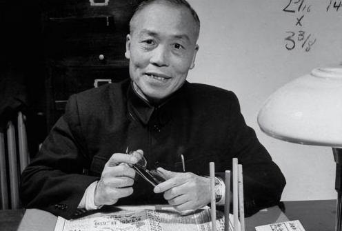 1938年，徐州会战，李宗仁带40万国军突围，硬着头皮从日军第四师团眼前溜过去，