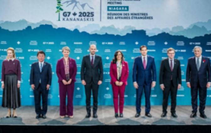 不准中国接俄，也不准中国收台，更不准管制稀土，七国集团最近明确指出，中国不能援助