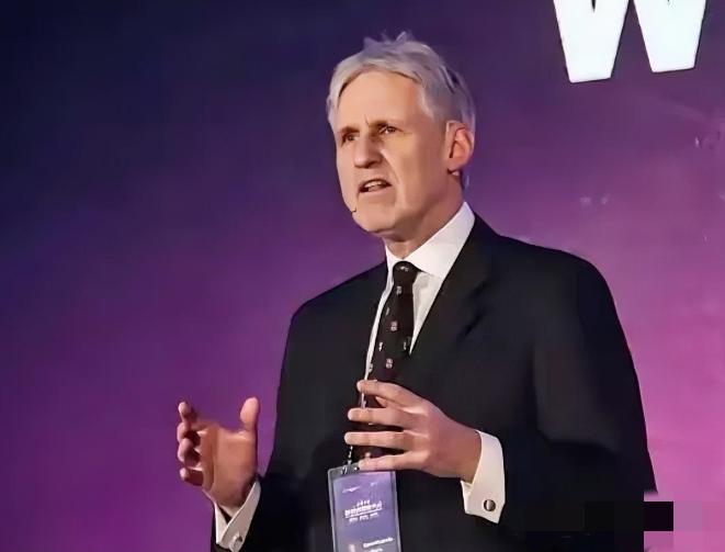 一位长期在中国居住工作的美国教授说：以我对中国人的了解，高市早苗扬言台海冲突爆发