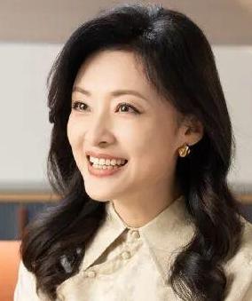 2026年春节档，57岁的周涛跨界挑战短剧演员，主演抖音贺岁短剧《马年春节一场大