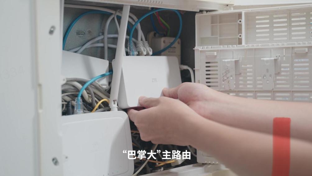 这就是赤裸裸的现实！1、小米收入3659亿，净利润272亿；2、京东收入11