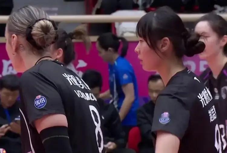 37-35！排球单局打爆央视计时器天津上海死磕第三局，比分一路咬到37-3