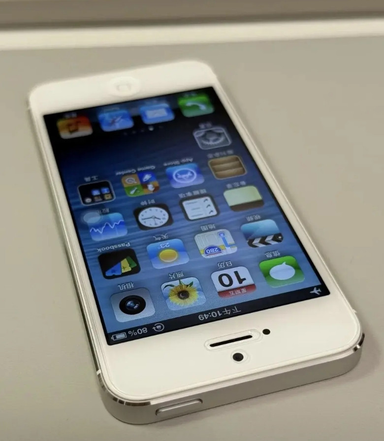 iPhone5放到现在颜值依旧能打iPhone5乔布斯老爷子时期的苹果工业设计