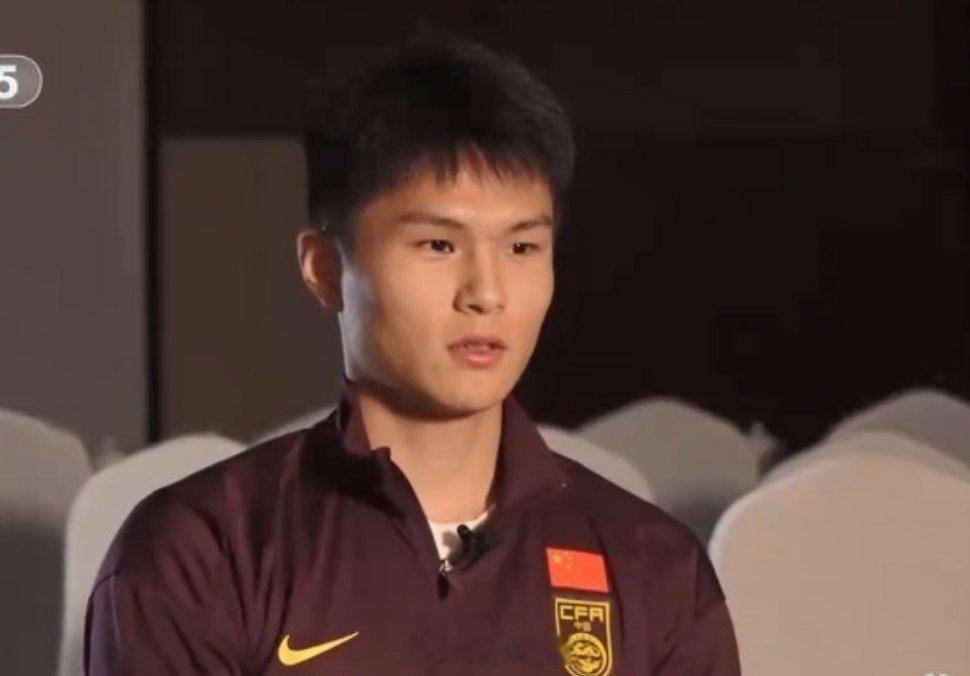 近期，陈泽仕接受了足球之夜记者采访。对于伤病的影响，陈泽仕表示：“这个伤，现在也