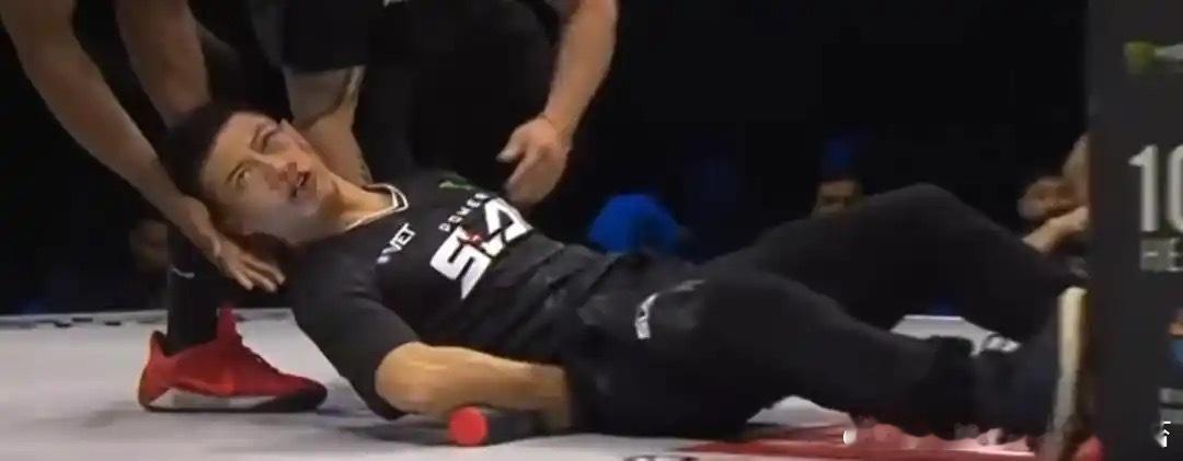 赵鸿刚回忆扇耳光大赛赛场经过赵鸿刚称自己还是经验不足赵鸿刚没全输，粉丝涨了，传