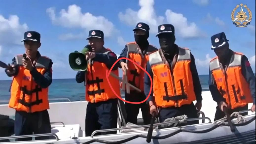 天塌了，中国海警战士手持的“神秘”武器在菲律宾走红了。7月21日，菲律宾方面
