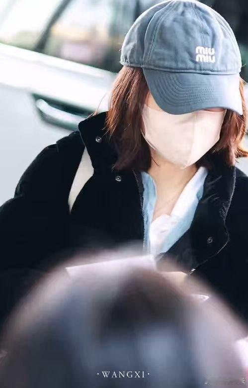 赵今麦出发开工赵今麦沈阳出发机场路透赵今麦出发开工，赵今麦沈阳出发机场路透，年