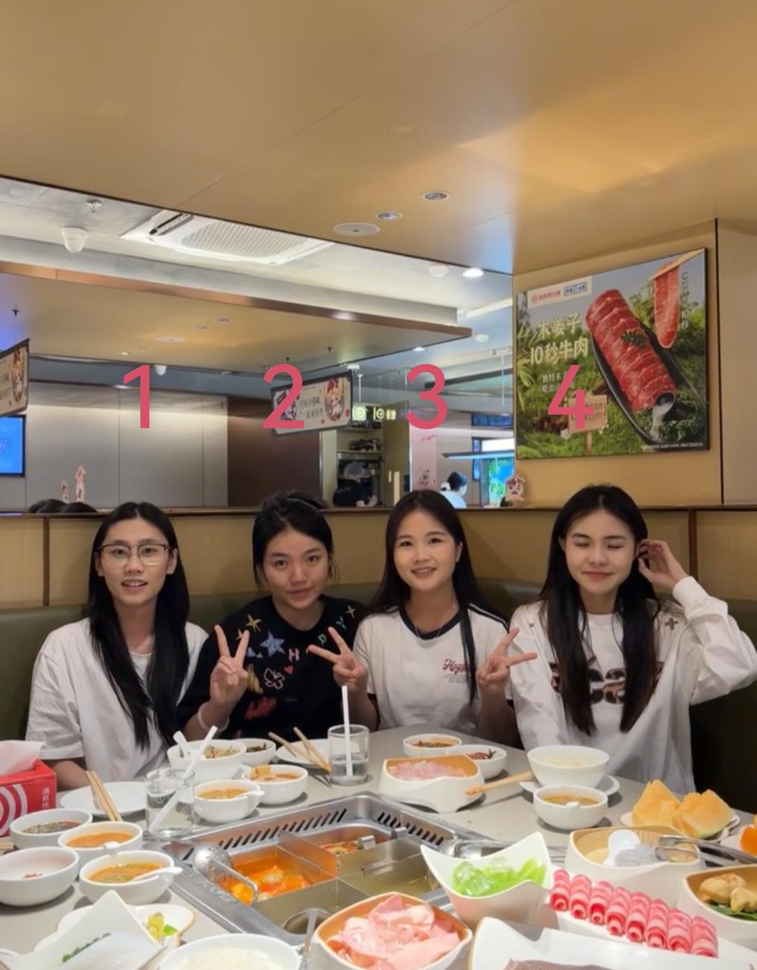 你能找出照片中的两位老师吗？