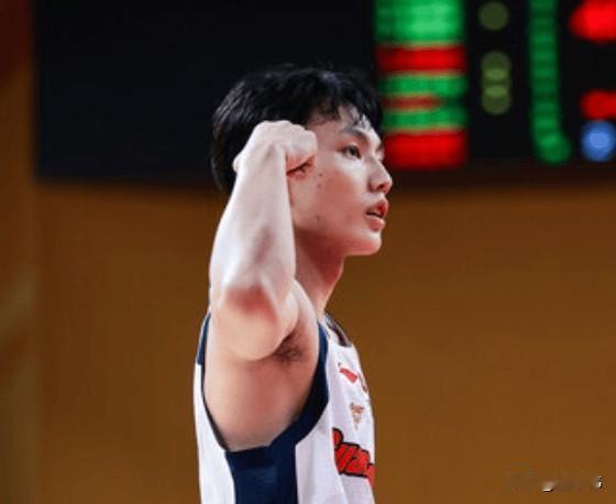 得到对手的欣赏！威金顿谈徐杰：“徐杰很有能量。”“他的表现很稳定。”