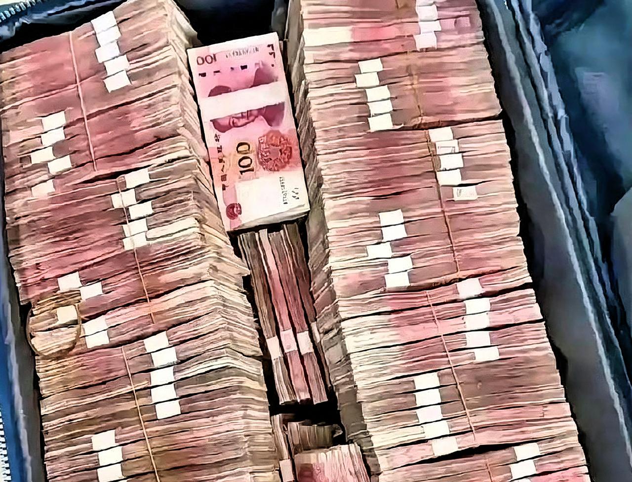 什么叫洗钱？简单的举个例子：你买彩票中了500万，扣除20%个税，实际到手400