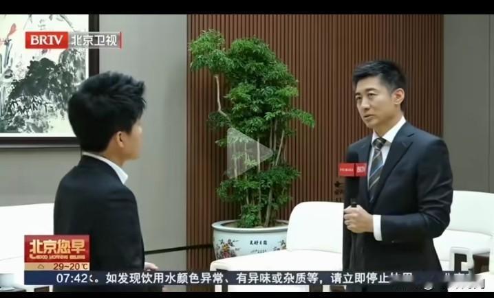 董宇辉被采访，问到食品安全，话里话外，你挑不出一点毛病，责任感，使命感全部写在脸