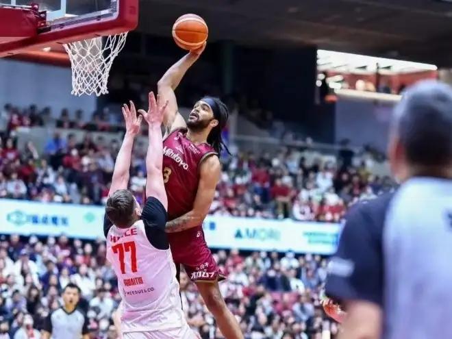 CBA最新消息：据山东广播电视台体育频道体育新闻主编夏晓司报道：“困难之中，山东