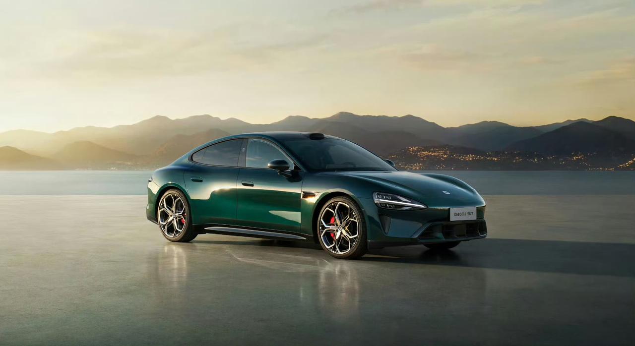 小米新出的三款配色，大家喜欢哪一款？其实红色的去年就可以出了，为什么去年没出