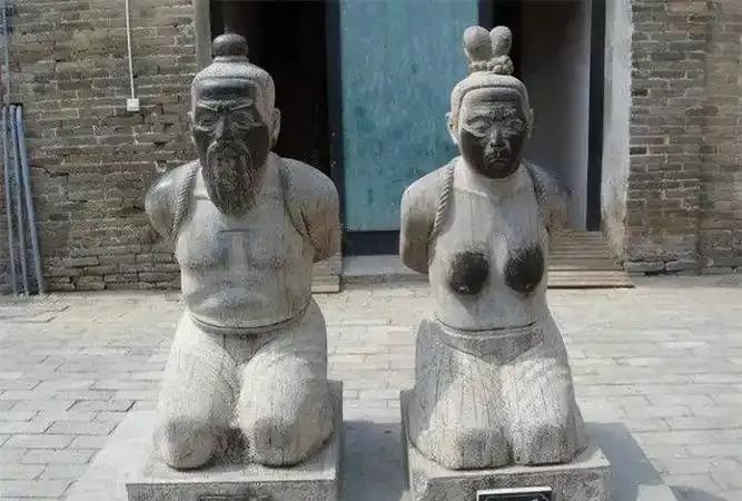 杀害岳飞的刽子手秦桧第30代嫡孙想请岳飞后人吃饭，想化解800年前的恩怨。浙江杭