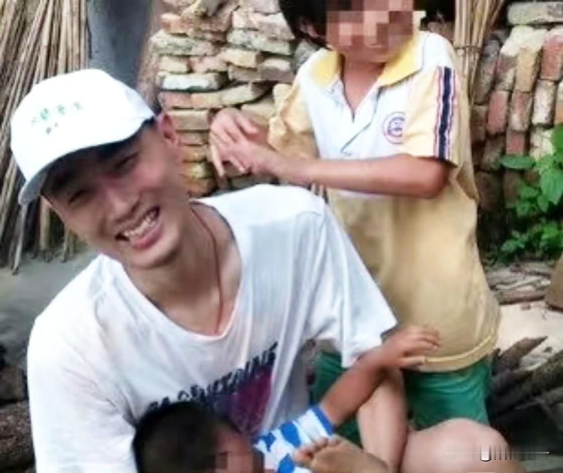 太难了，32岁程序员周末晕倒猝死！32岁程序员，周末晕倒、猝死，抢救的时候还被