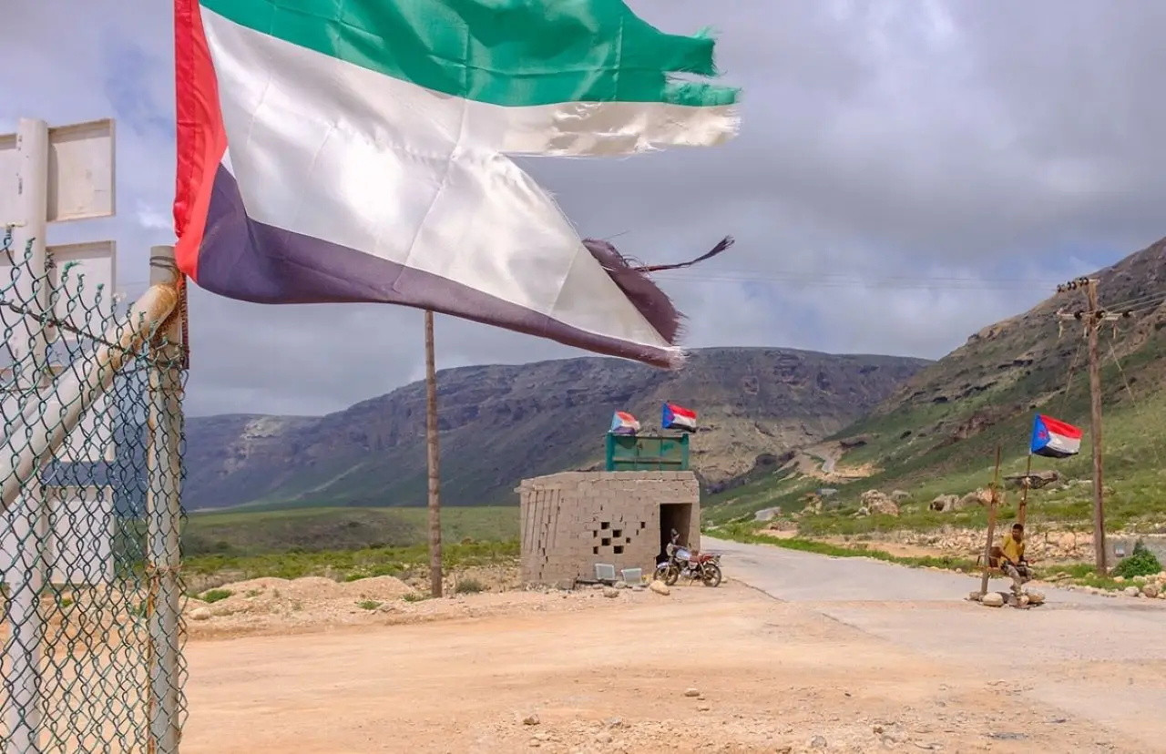 烽火问鼎计划也门战火重燃：沙特与阿联酋各自支持的派系爆发冲突全面战斗已在也门重