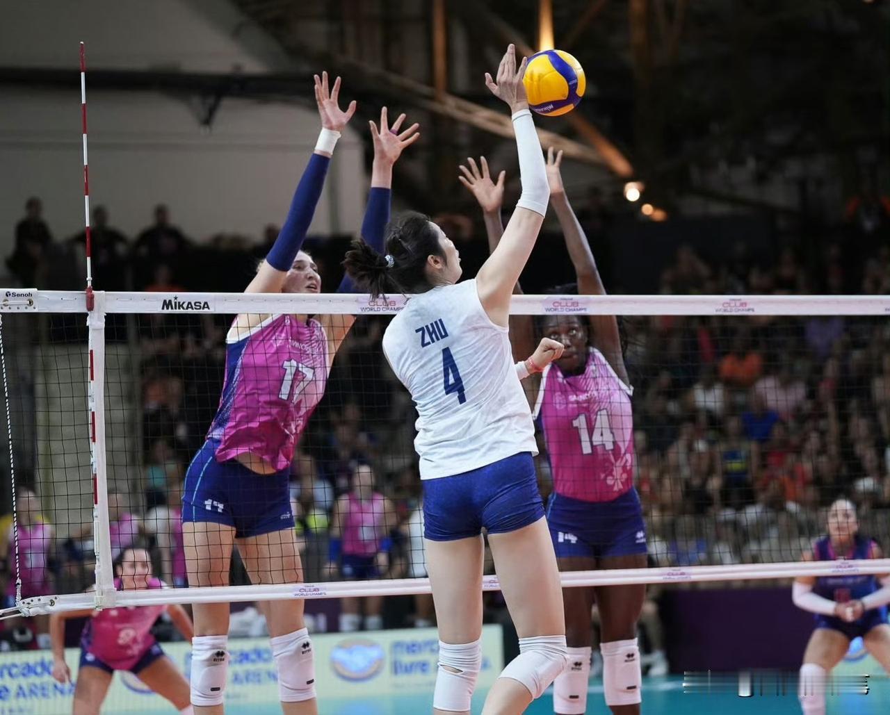 不要低估朱婷，世俱杯决赛她的得分效率依然是队内第一[赞]瞧，看统计，不管是接应