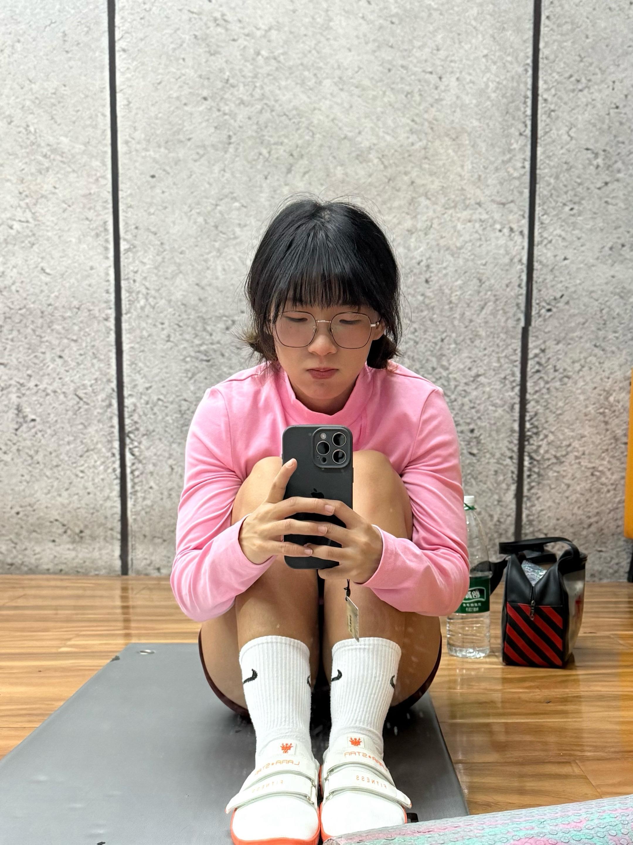 依旧脸包肥肥。