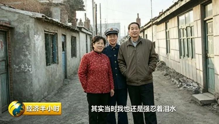 1997年，19岁战士为救人而牺牲，父母几度昏厥，可谁料20年后，战士母亲病逝，