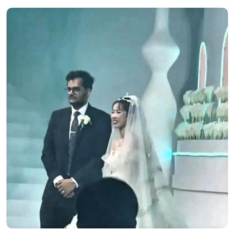 印度留学生Rahul娶上海姑娘小雅，岳父砸120万办豪华婚礼。没想到