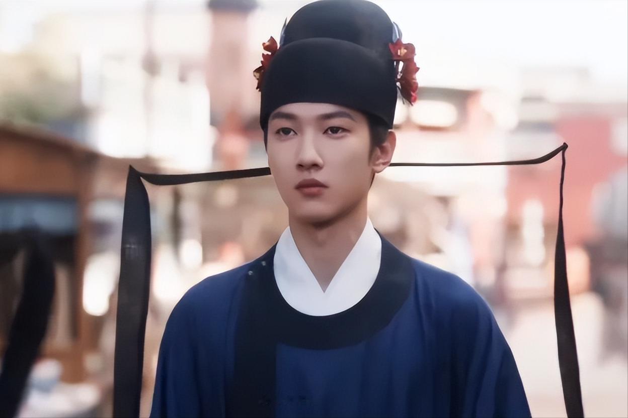 《兰香如故》谢昭“意外”救林绣芄！原来，匪徒不杀他的真相，不只是演技，还有这层身