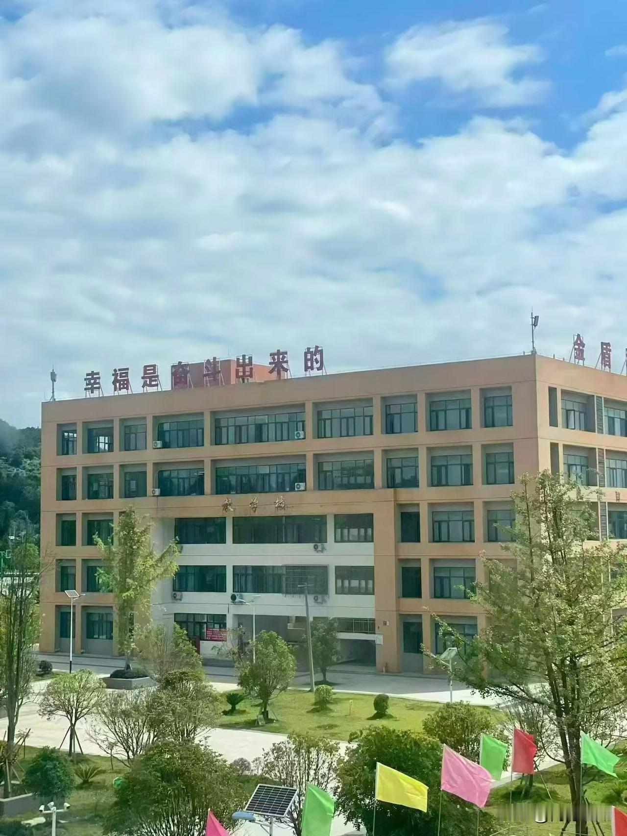 贵州中高职招生到底是啥现状？做了快3年招生，我敢说比大多数人都懂农村乡镇的情况。